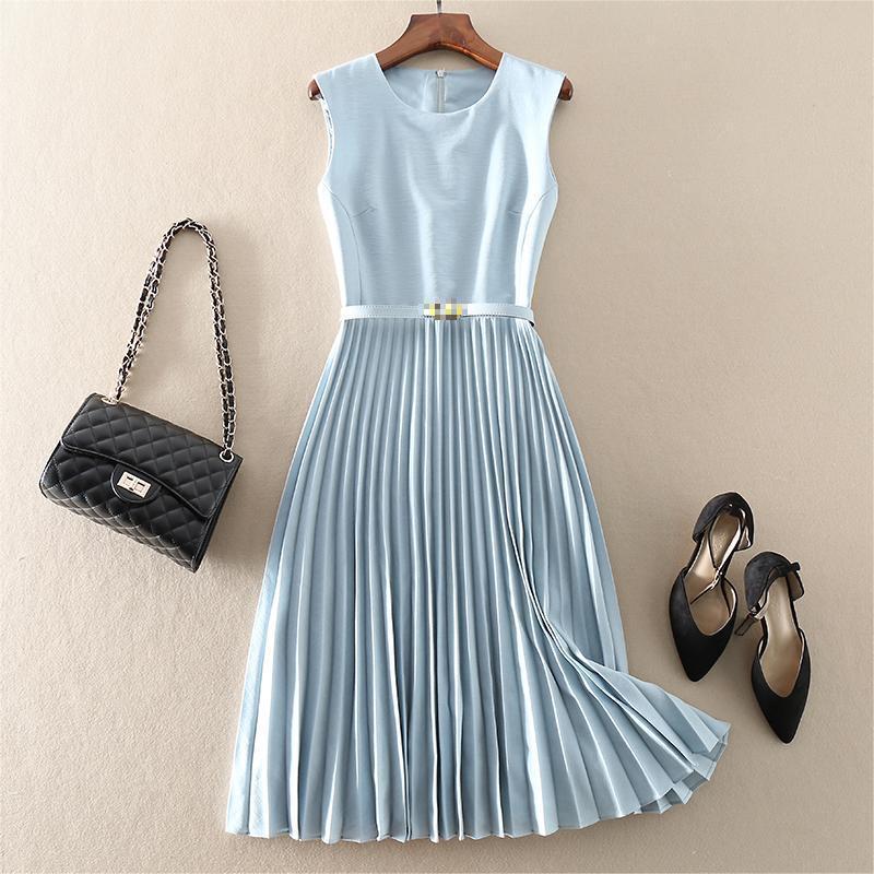 Chic High-Waist Pleated Midi Skirt